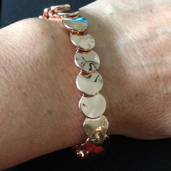 J. Crew rose gold circle bracelet - Picture 3 of 4